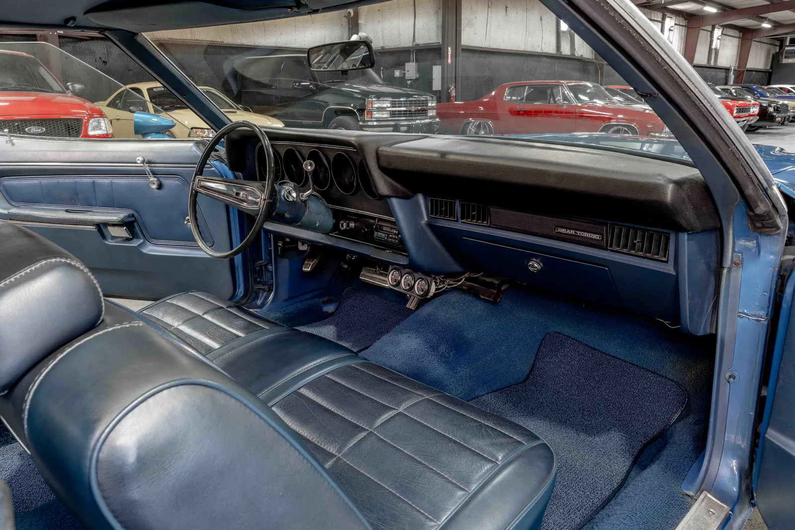 1973-Ford-Torino-Blue Glow Poly-331388-49.jpg